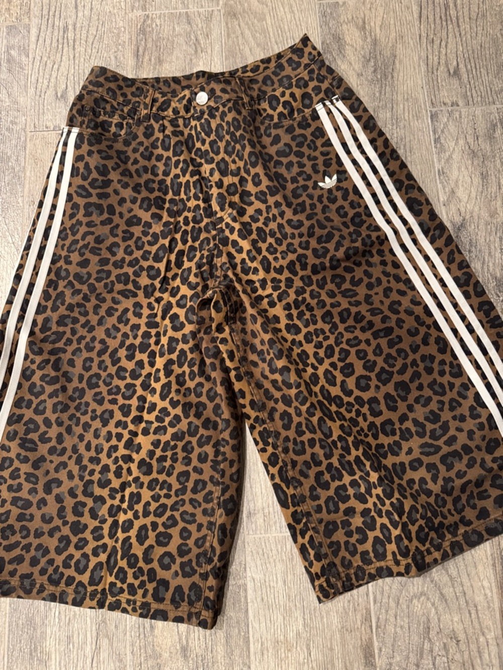 Leopard Print Kids Athletic Shorts with White Stripes - Picture 6 of 6